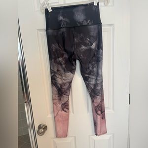 Onzie for Peloton leggings (black/white/pink), size M